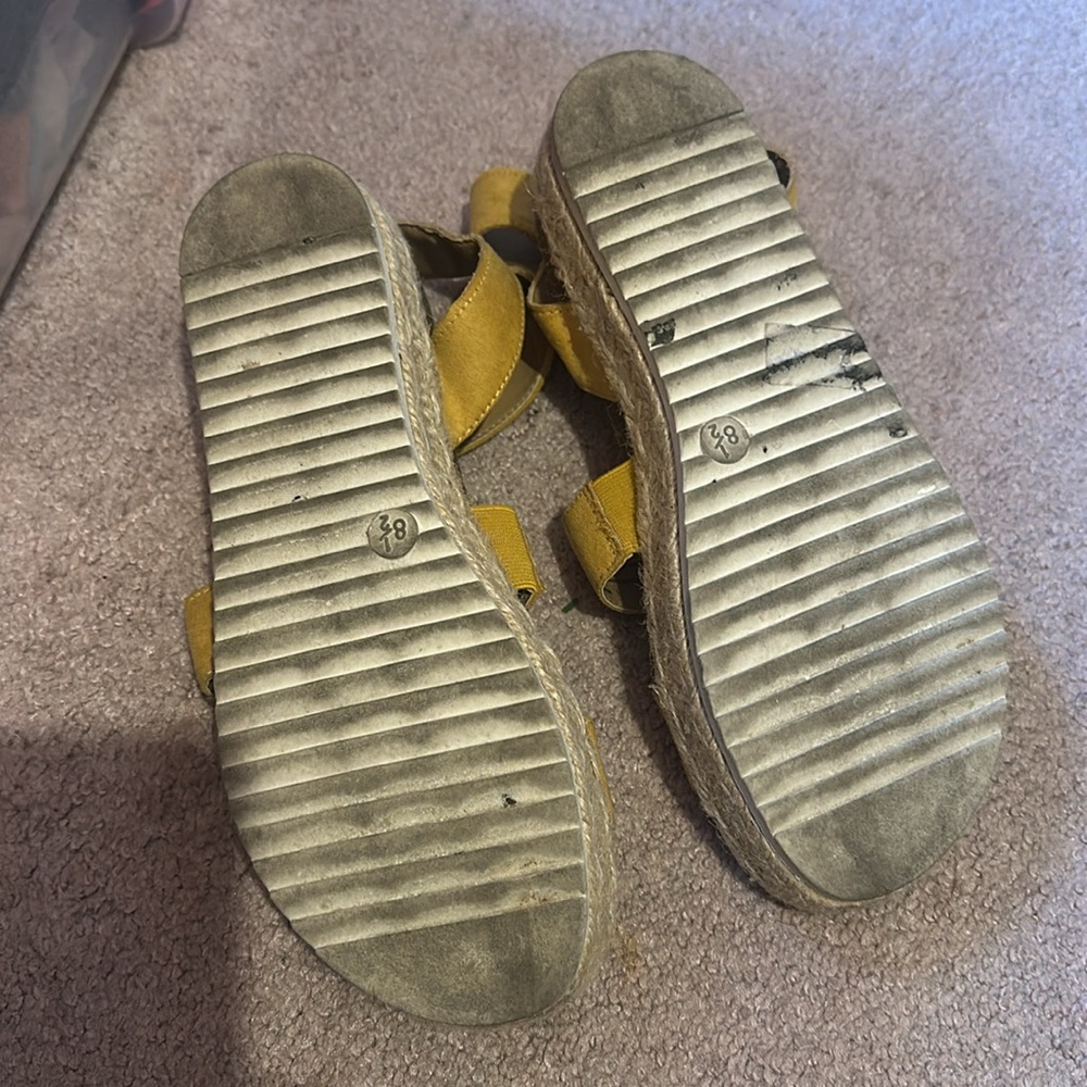Universal Thread platform sandals - Picture 4 of 4